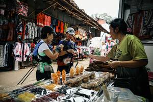 BIB: 
                            <button type="button" onclick="openModal(25388687)" class="btn btn-primary btn-sm float-right btn-popup" data-toggle="modal" data-target=".modal-high-quality">
                        <i class="fas fa-shopping-cart"></i> Add to Cart
                    </button>
                                            <button type="button" onclick="isThisMe(25388687, true)" class="btn btn-success btn-sm float-right btn-popup btn-isme hidden" data-toggle="tooltip" data-placement="bottom" title="นี่คือรูปของคุณใช่ไหม คลิกที่นี่เพื่อเอาเข้าอัลบั้ม">
                        <i class="fas fa-plus"></i> Add to album
                    </button>
                    <button type="button" onclick="isThisMe(25388687, false)" class="btn btn-warning btn-sm float-right btn-popup btn-isnotme hidden">
                        <i class="fas fa-ban"></i> Remove from album
                    </button>